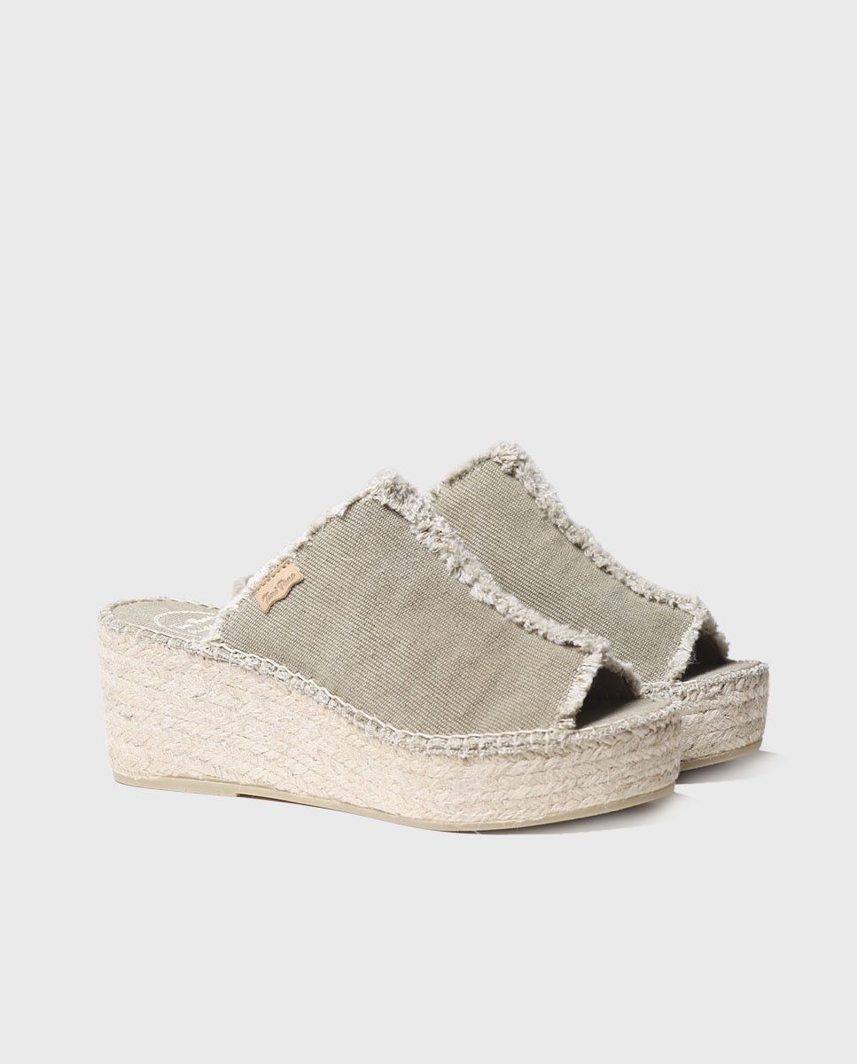 Alpercatas de Cunha Aberta em Tecido de Tons Lisos Caqui-2