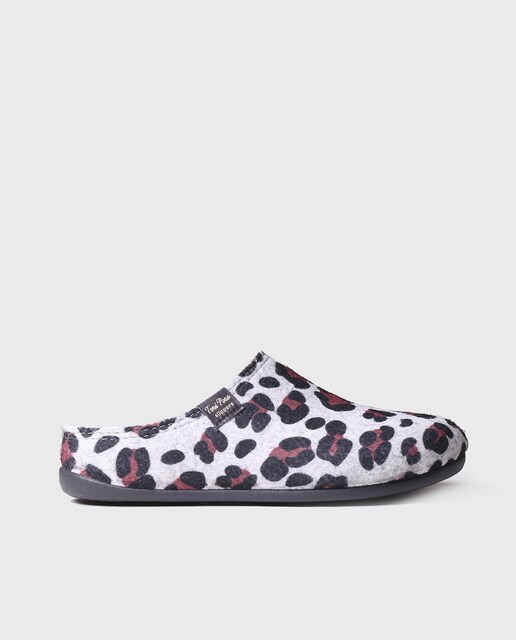 Imagem 0 de Pantufas Fechadas de Feltro em Estampado Animal Print