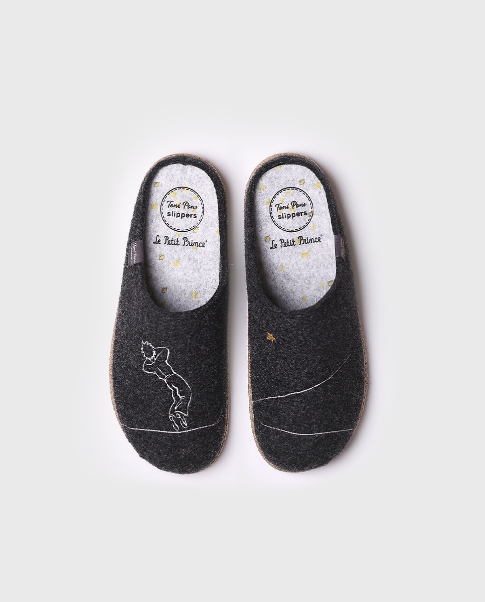 Pantufas de Feltro com Bordado Preto-3