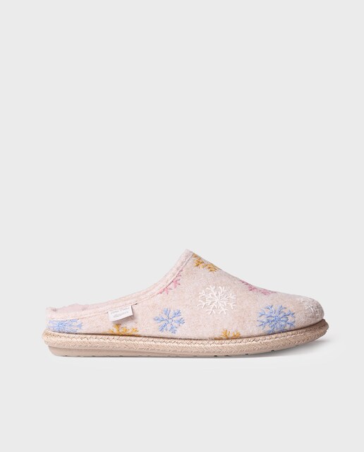 Imagem 0 de Pantufas Fechadas com Bordado