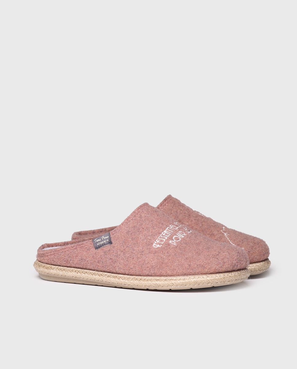 Pantufas Fechadas de Feltro com Bordados Rosa-2