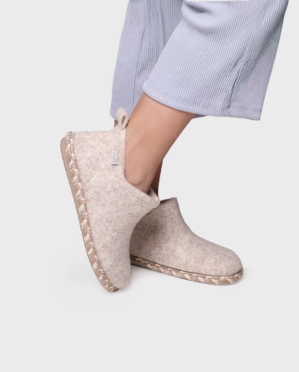 Pantufas Fechadas Tipo Botim Cru-4