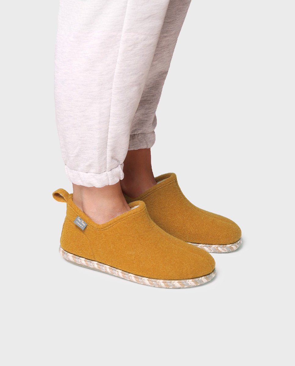 Pantufas Fechadas Tipo Botim Mostarda-4