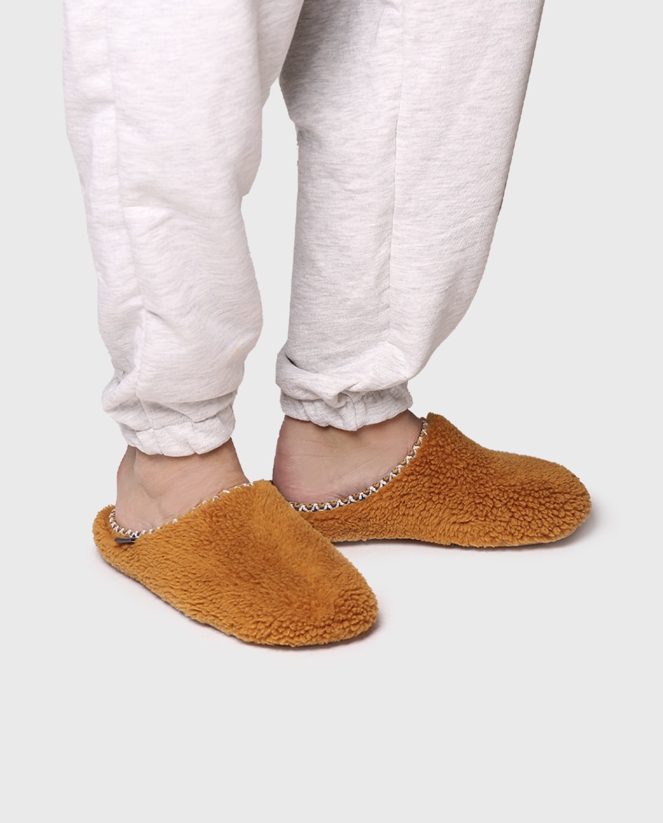 Pantufas Fechadas de Tecido Efeito Pelo de Ovelha Amarelo-4