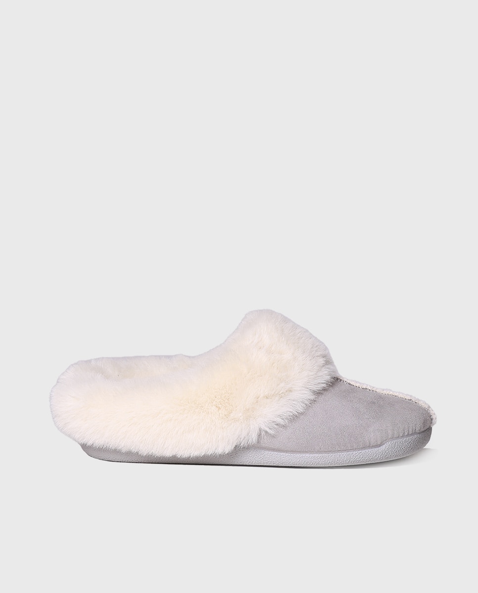 Imagem 0 de Pantufas Fechadas de Tecido em Pelo em Liso