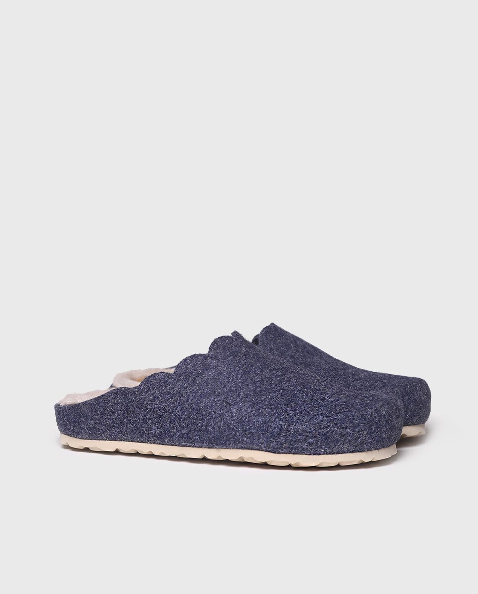 Pantufas Fechadas de Feltro em Liso Azul-2