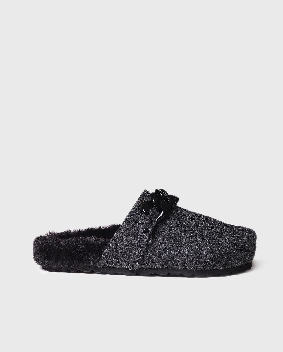 Pantufas Fechadas em Feltro com Adorno Cinzento-1