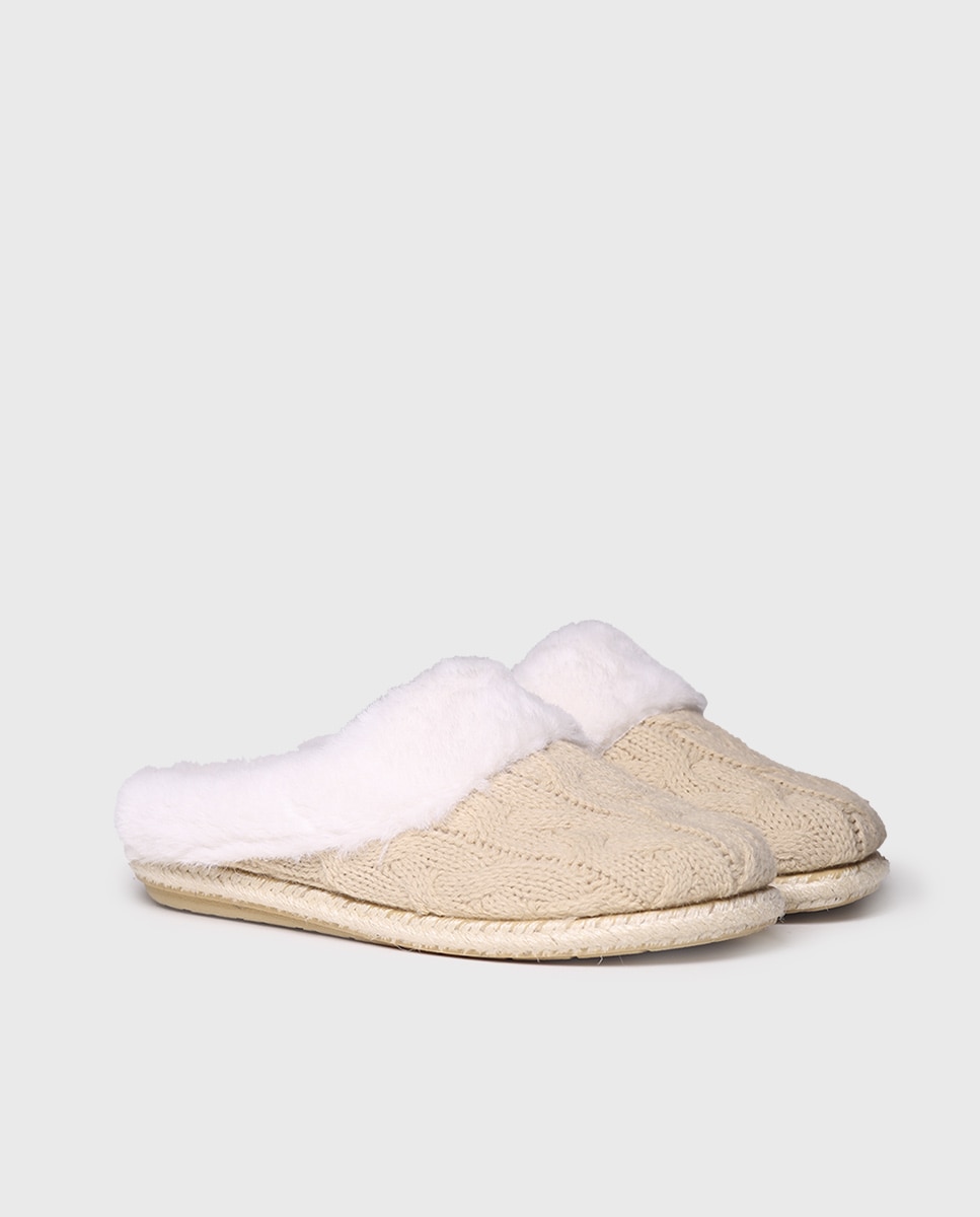 Pantufas Abertas de Tecido com Pelo Cru-2
