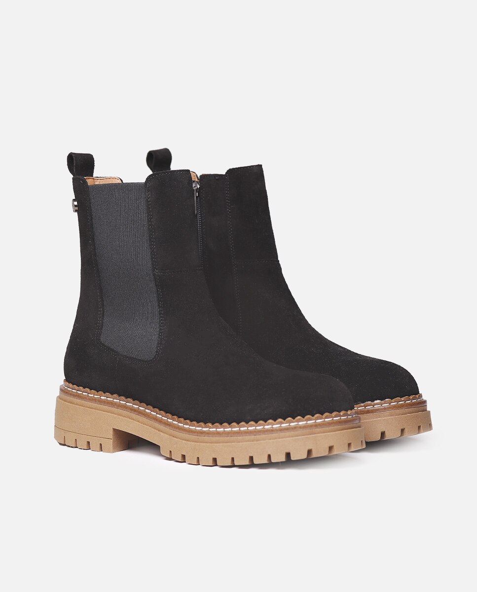 Botins de Camurça com Elásticos e Fecho Zip Preto-2