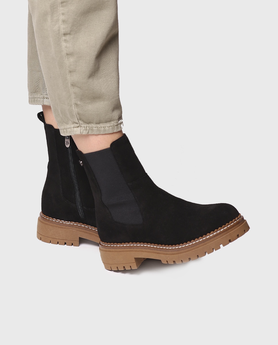 Botins de Camurça com Elásticos e Fecho Zip Preto-4