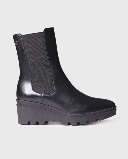 Imagem 0 de Botins de Pele com Elásticos