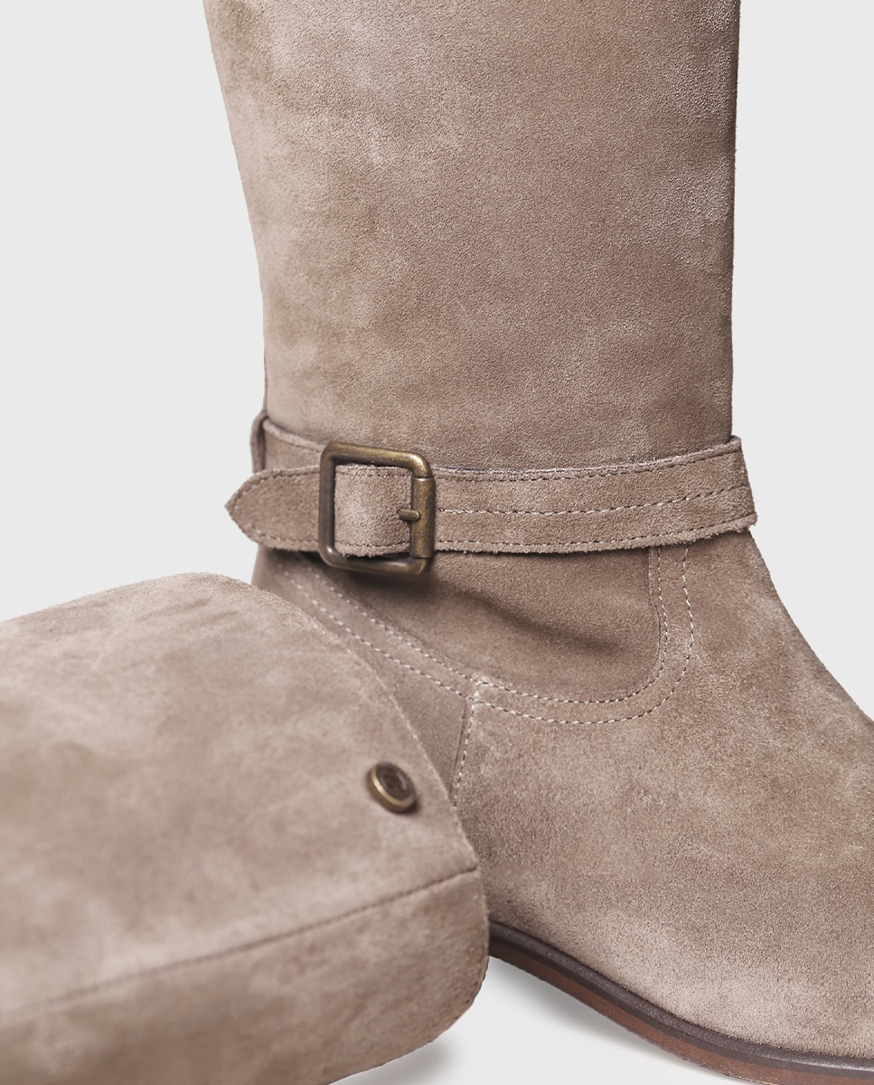 Botas de Camurça com Fecho Zip Castanho-3