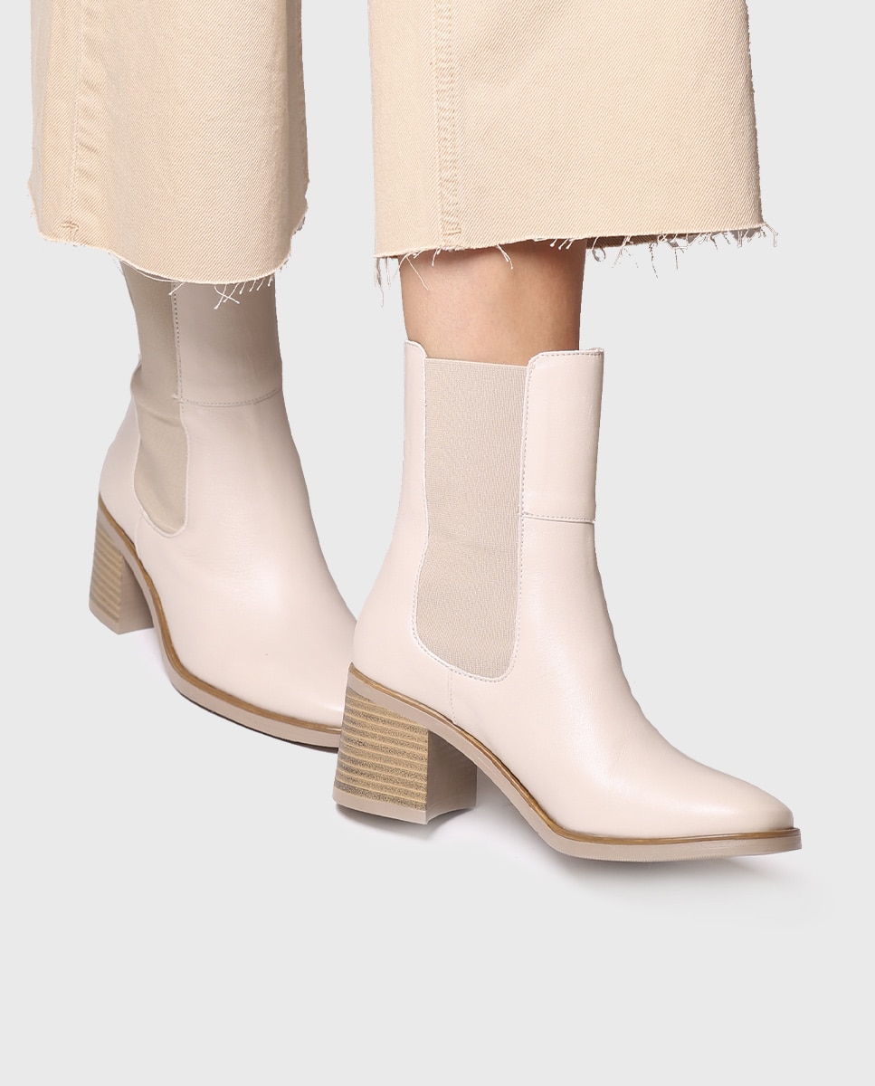 Botins de Pele com Elásticos Bege-4