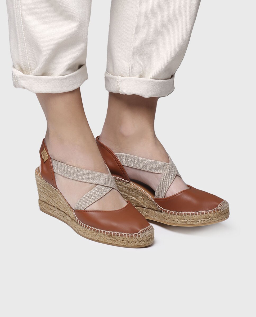 Alpercatas de Cunha em Pele com Elásticos Castanho-4