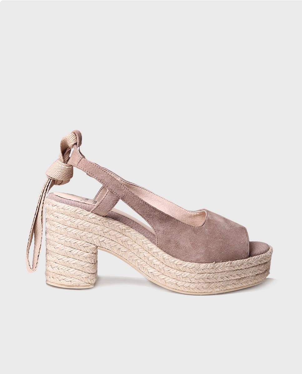 Alpercatas de Salto em Camurça com Tiras Castanho-1