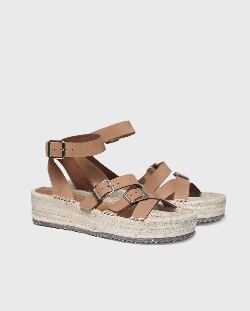 Sandálias de Plataforma em Pele com Fivela Castanho-2