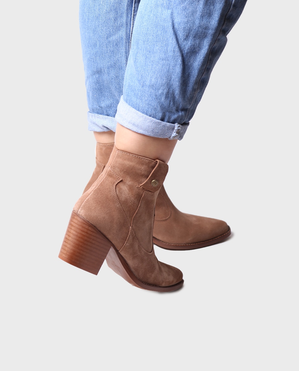Botins de Camurça com Fecho Zip Castanho-4