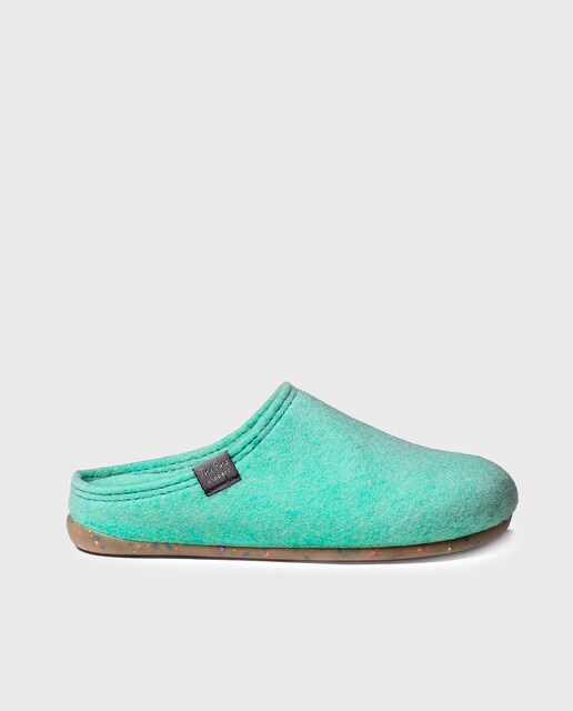 Imagem 0 de Pantufas Fechadas de Feltro Reciclado