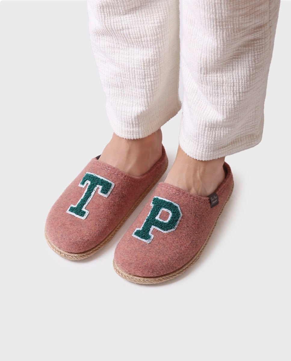 Pantufas Abertas com Bordado Rosa-4
