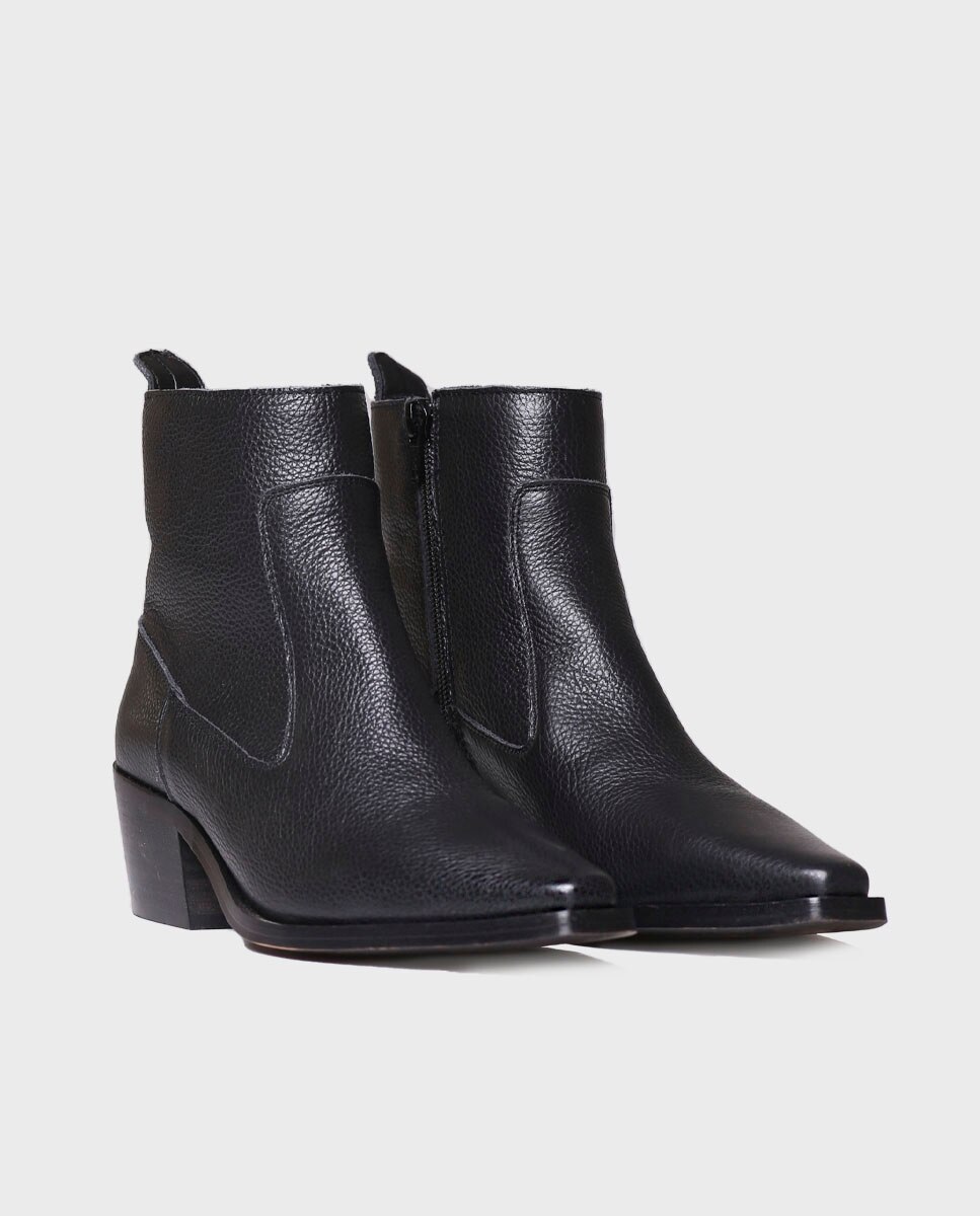 Botins de Pele com Fecho Zip Preto-2