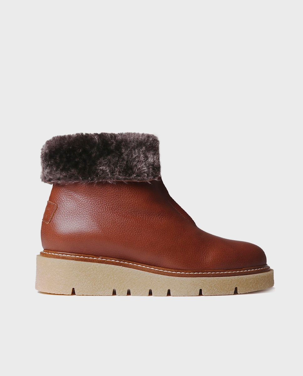 Imagem 0 de Botins com Pelo em Pele com Fecho Zip Frontal