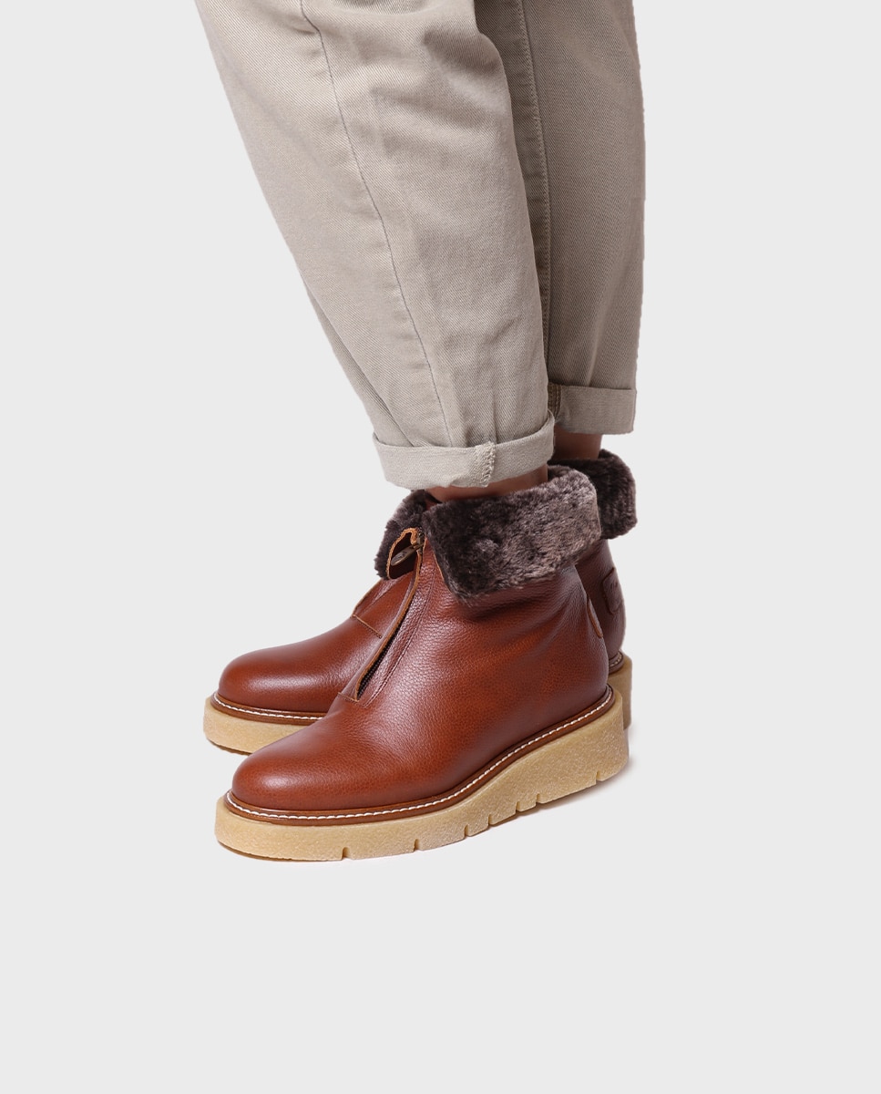 Botins com Pelo em Pele com Fecho Zip Frontal Castanho-claro-4