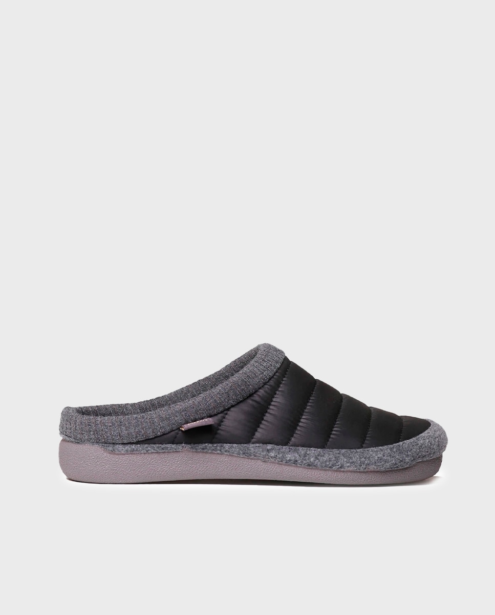 Pantufas de Feltro Preto-1