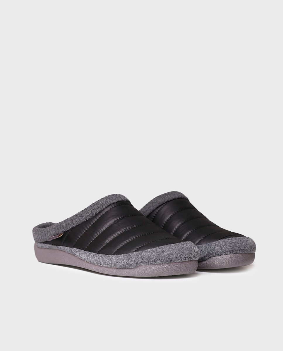 Pantufas de Feltro Preto-2