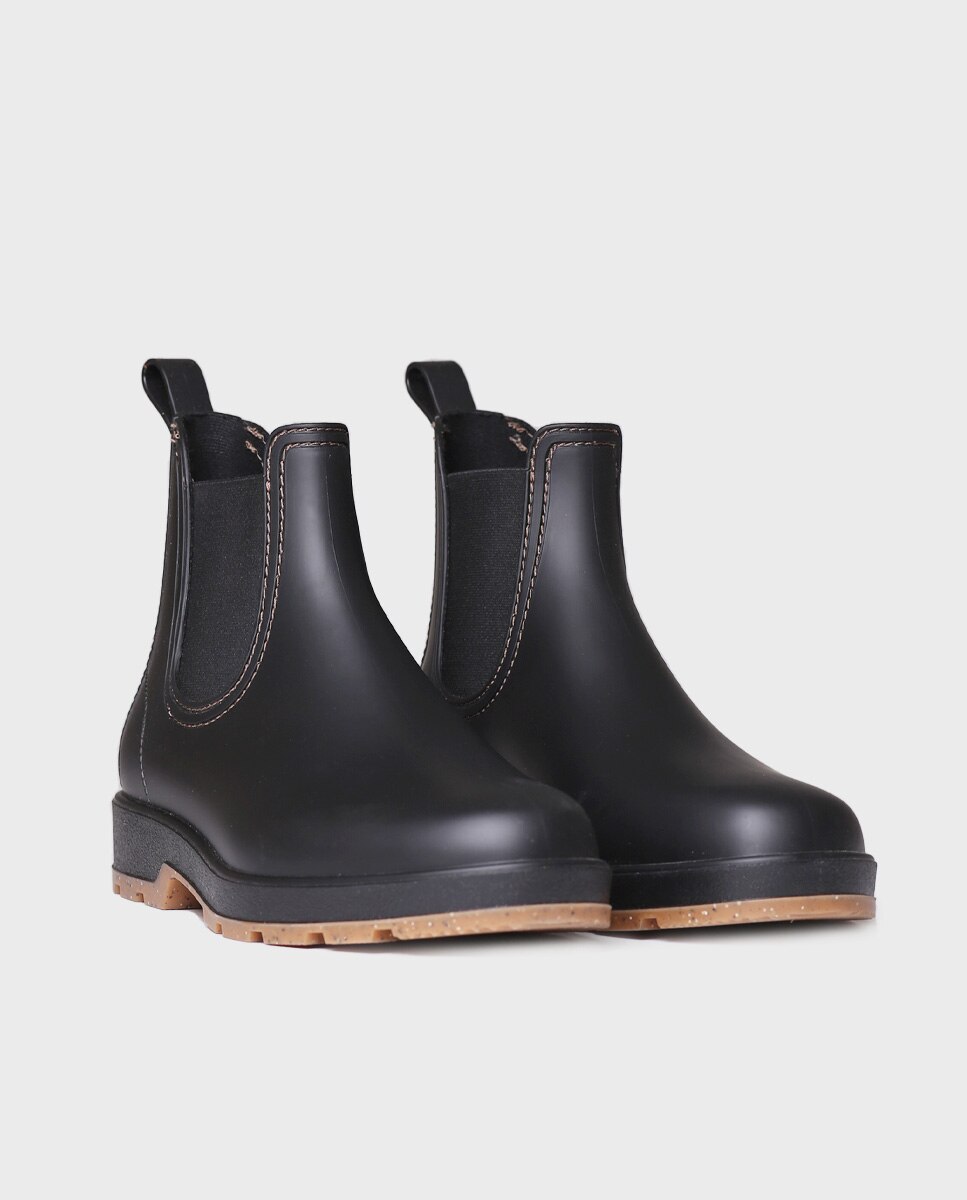 Botins de Água com Elástico Preto-2