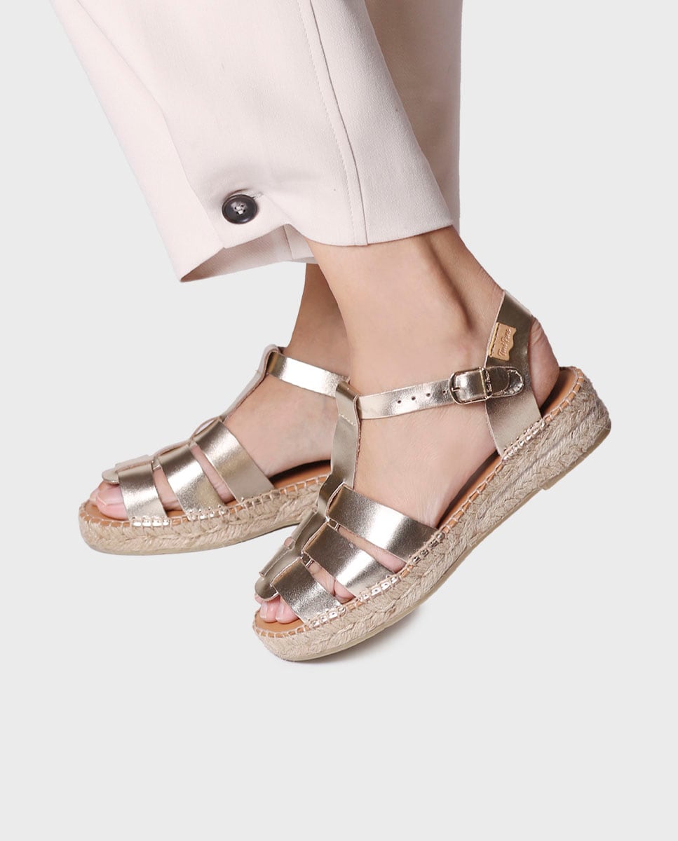 Sandálias Rasas de Pele com Fivela Ouro-4