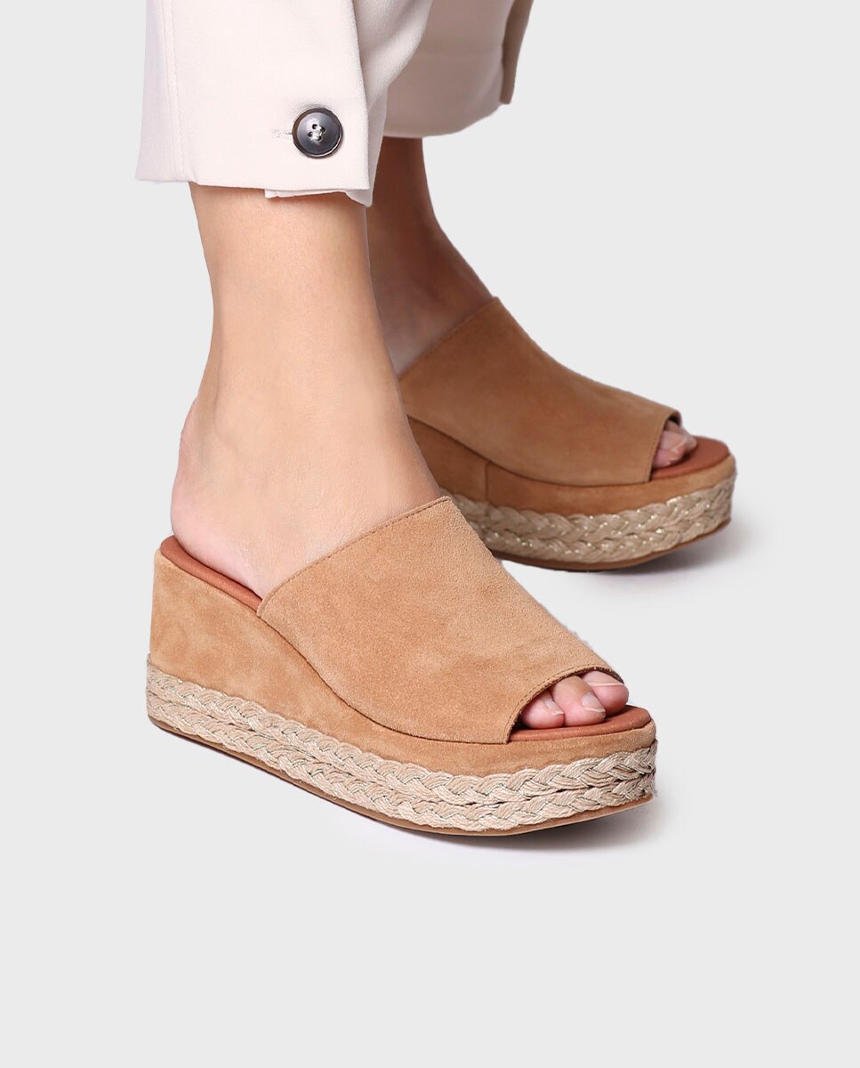 Alpercatas de Plataforma Abertas de Camurça Castanho-4