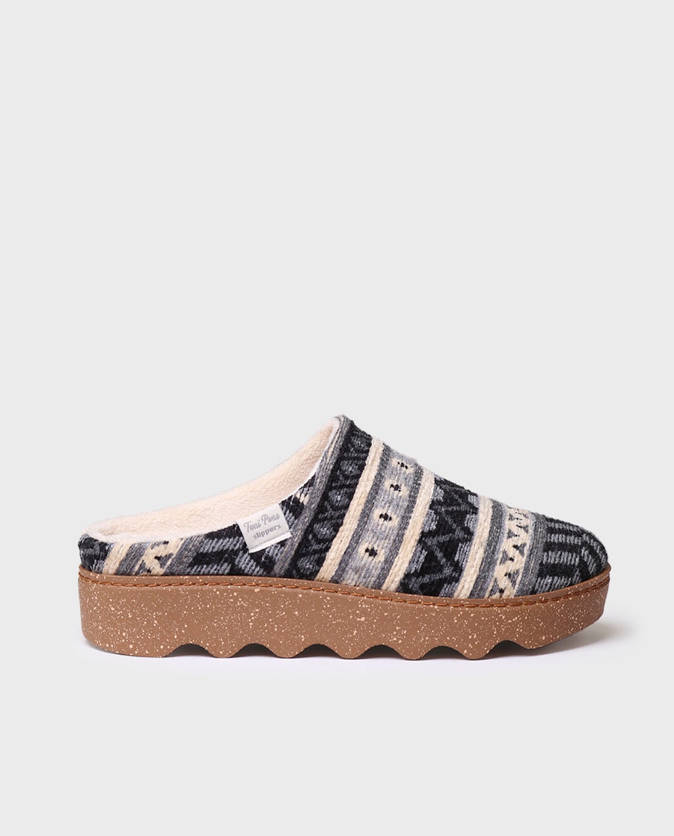 Imagem 0 de Pantufas Fechadas com Plataforma