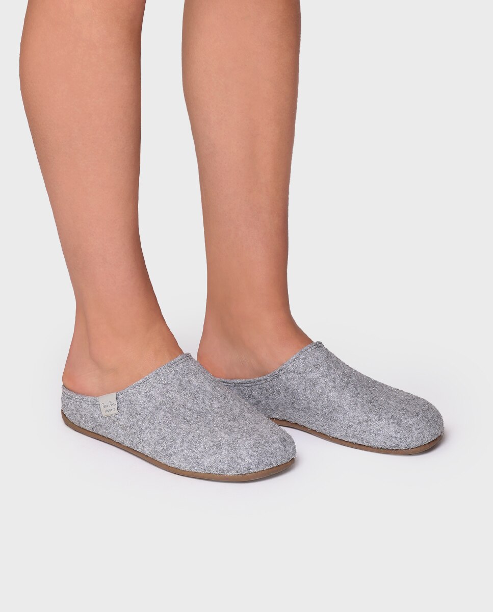 Pantufas Fechadas de Feltro Cinzento-4