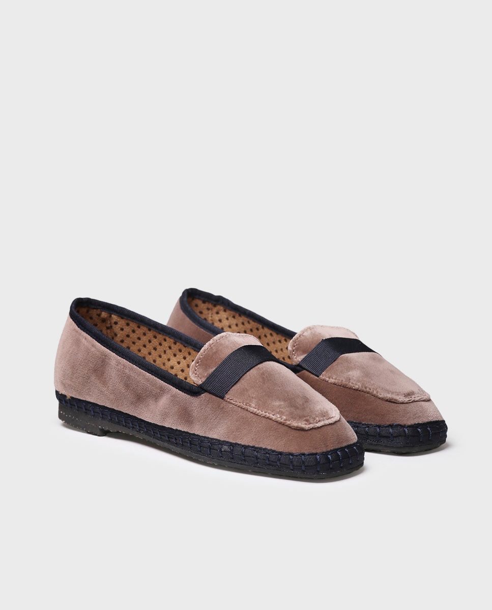 Mocassins Rasos de Veludo Taupe-2