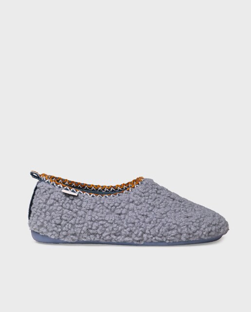 Imagem 0 de Pantufas Fechadas de Pelo de Ovelha