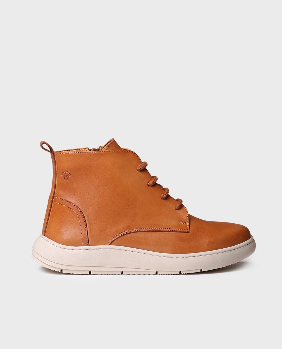 Botins de Pele com Atacadores Castanho-1