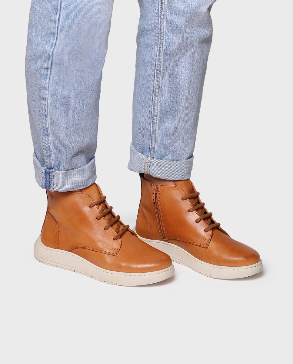 Botins de Pele com Atacadores Castanho-4