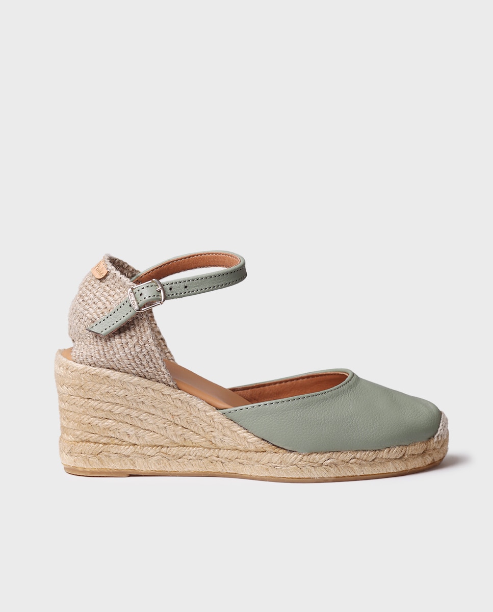 Alpercatas de Cunha em Pele com Fivela Verde-1