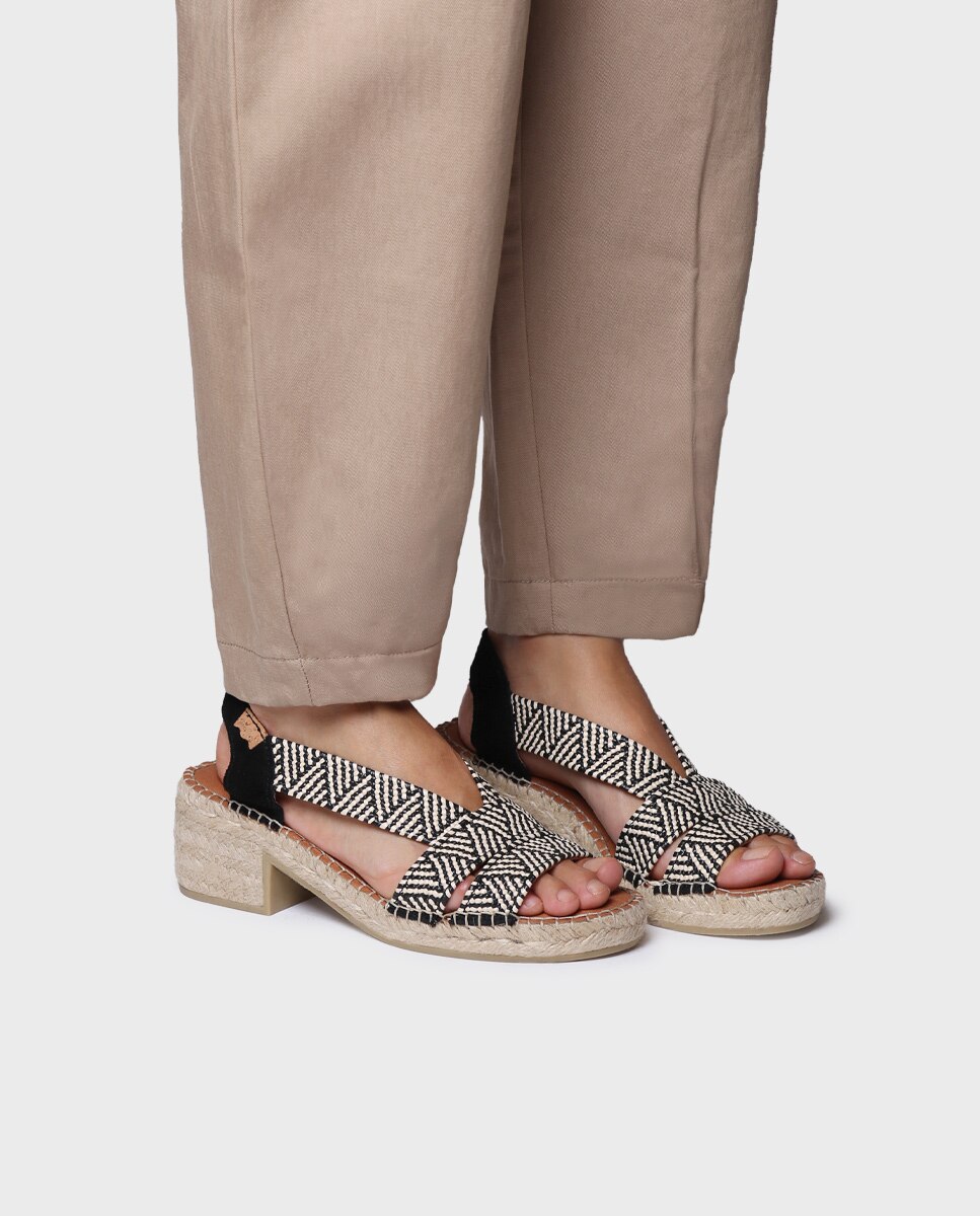 Alpercatas de Salto com Fitas Elásticas Preto-4