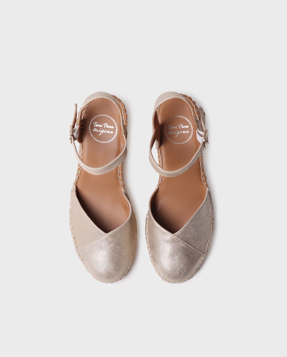 Alpercatas de Cunha em Pele Ouro-3