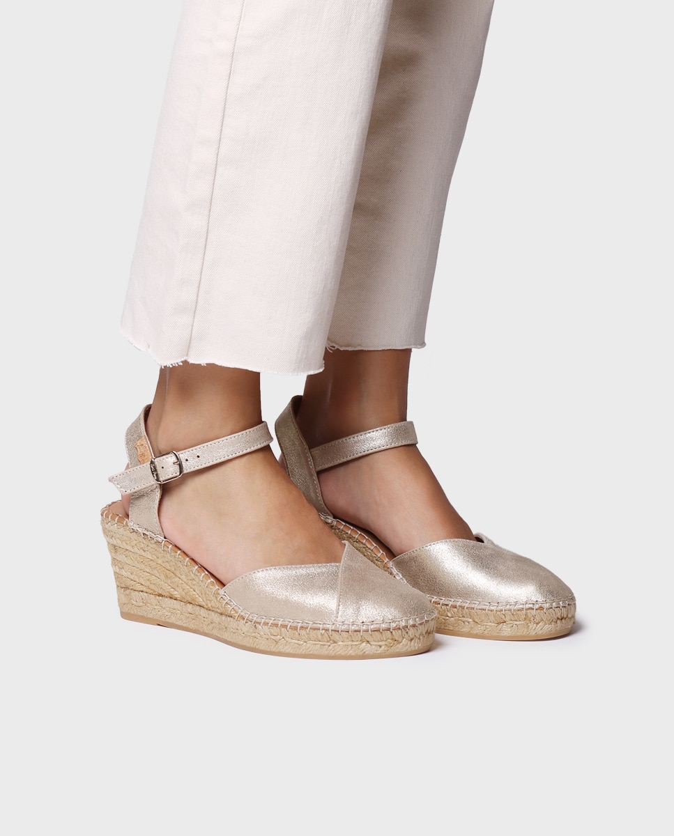 Alpercatas de Cunha em Pele Ouro-4