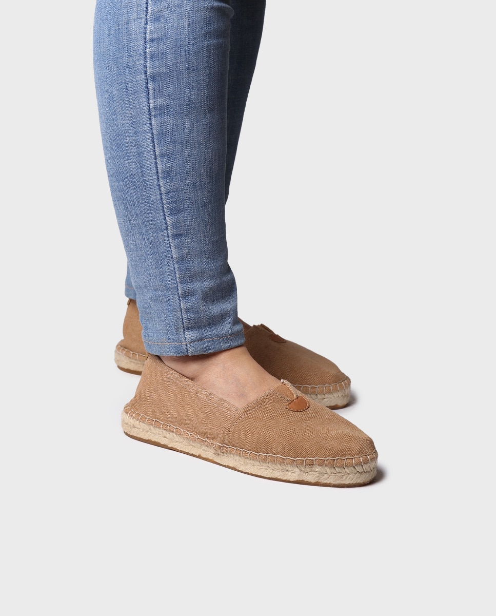 Alpercatas Rasas Unissexo de Tecido em Liso Castanho-4