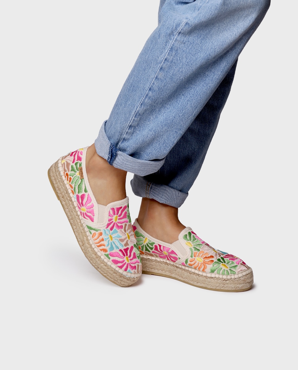 Alpercatas de Plataforma Estampadas com Elásticos Bege/Rosa-4