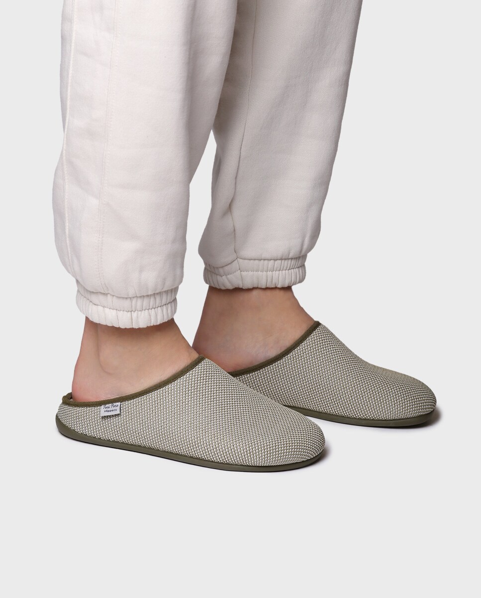 Pantufas em Tecido Tipo Rede Bege-4