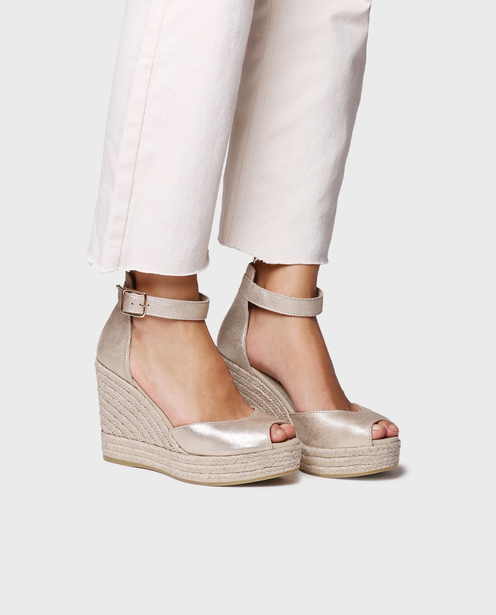 Alpercatas de Plataforma em Pele Ouro-4