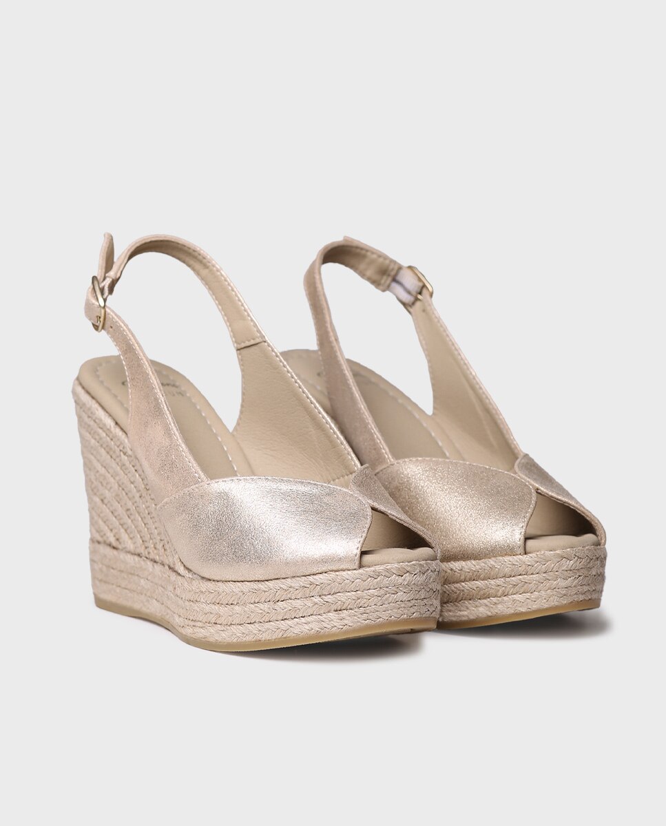 Alpercatas de Plataforma em Pele Ouro-2