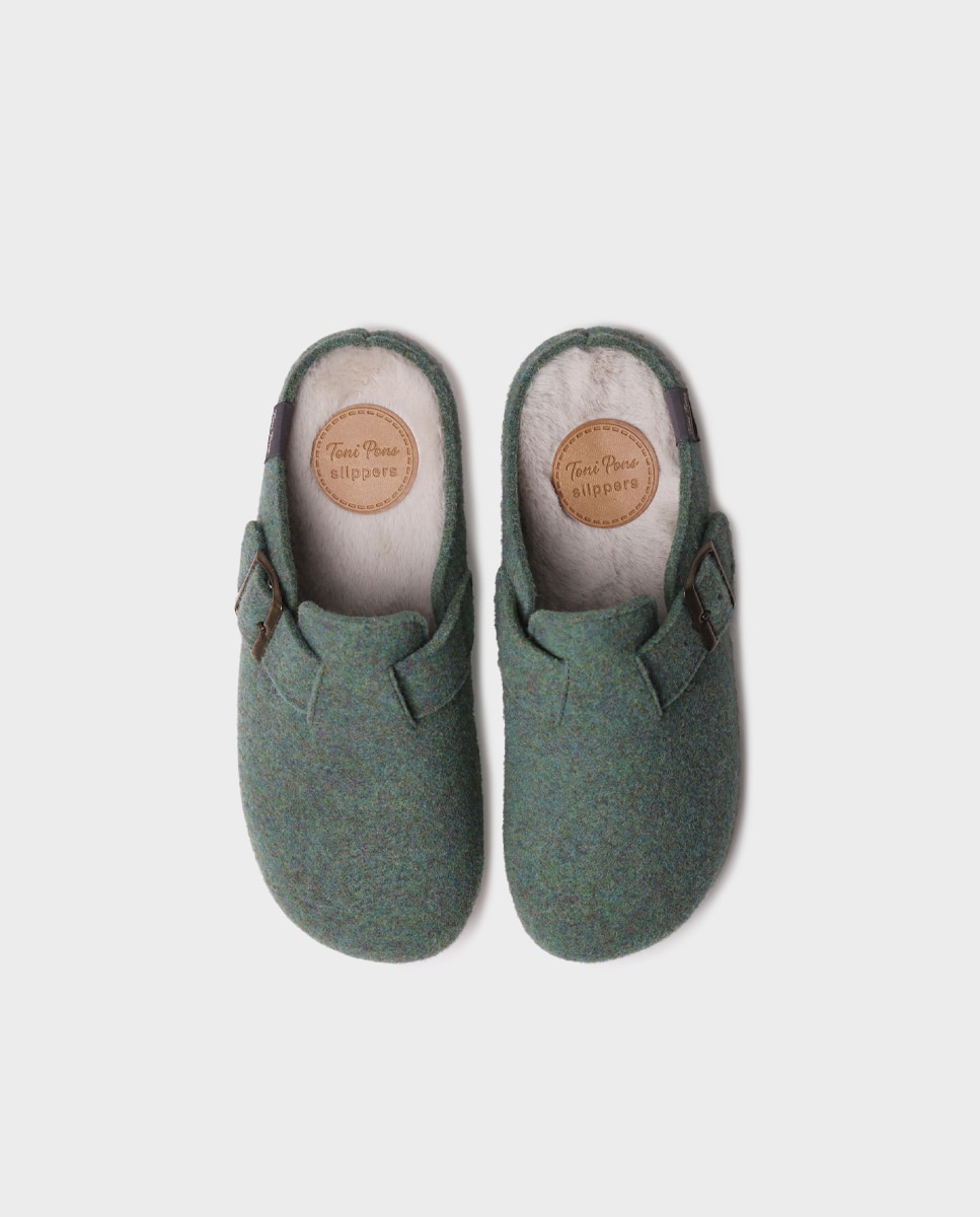 Pantufas Fechadas de Feltro Verde-3