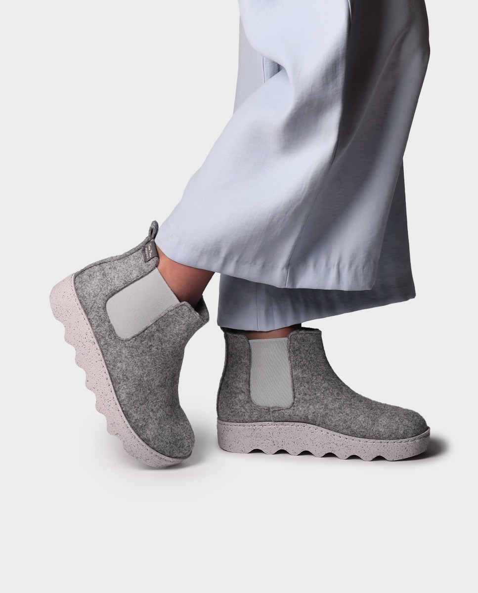 Pantufas Tipo Botim em Feltro Reciclado Cinzento-4