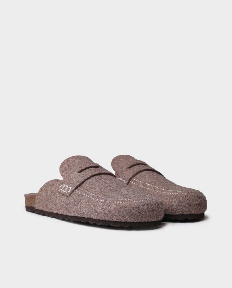 Pantufas de Feltro Tipo Socas Castanho-2