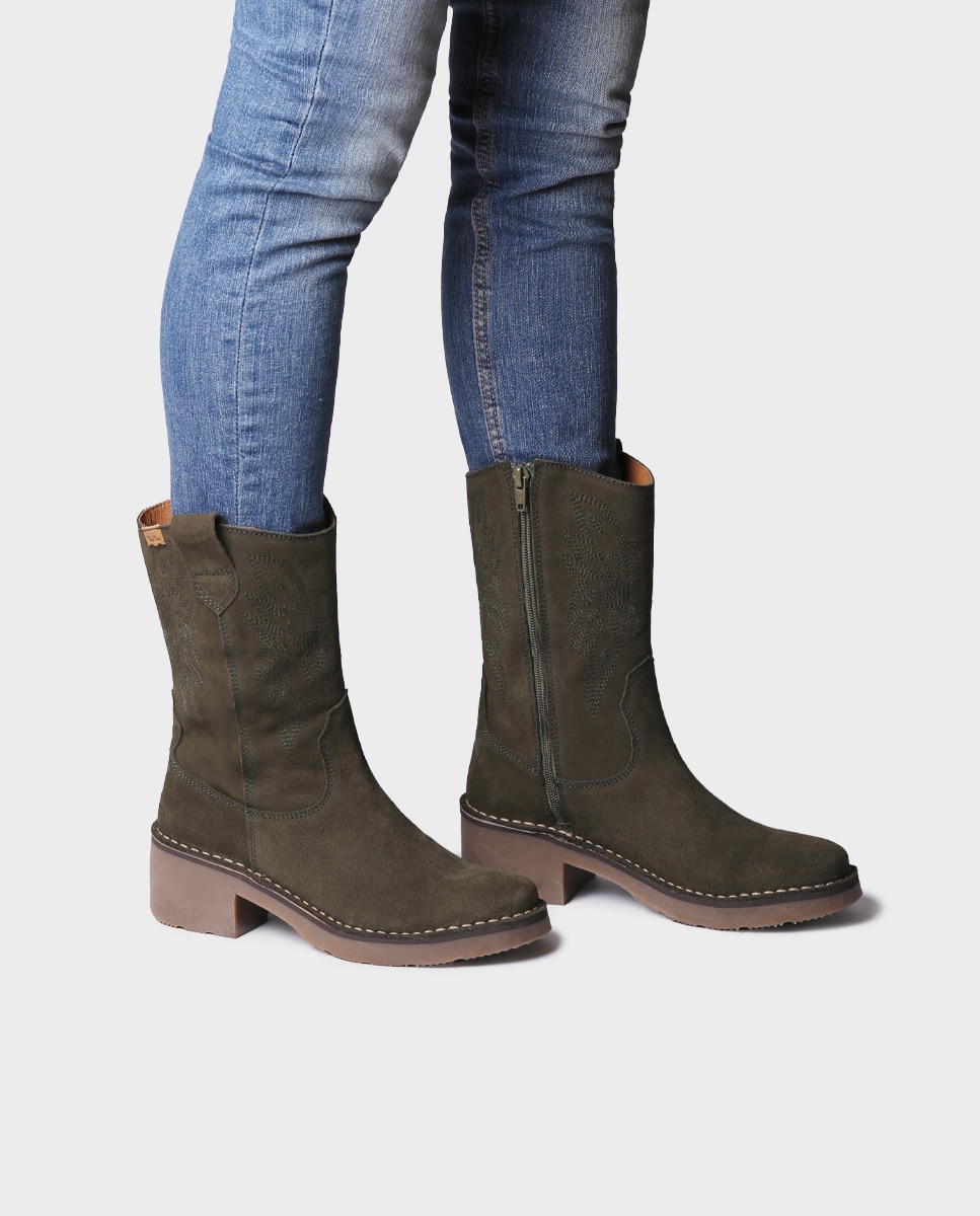 Botins de Camurça com Fecho Zip Caqui-4